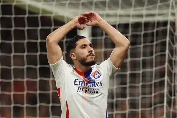 蓝月军团加速引援进程 里昂新星切尔基4000万欧登陆伊蒂哈德