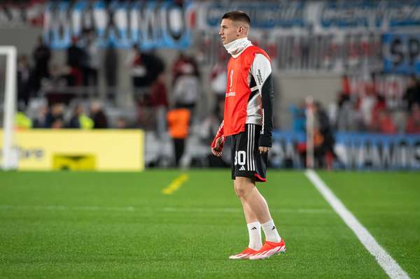 阿根廷新星争夺战白热化 河床主席强调合同精神与留人决心