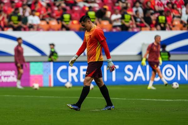 李毅点评世预赛：重庆球场获赞 多打一人憾负沙特成转折点