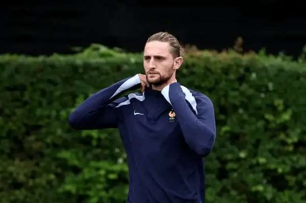 拉比奥亲述两度婉拒曼联内幕 坦言对俱乐部前景存疑