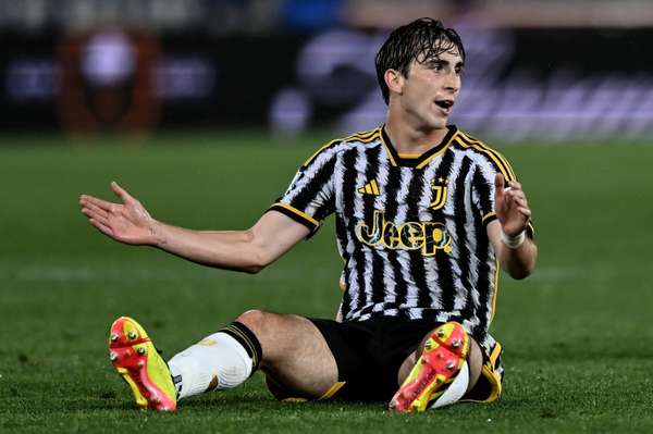 意媒：热那亚计划延长米雷蒂租期 附带选择性买断条款