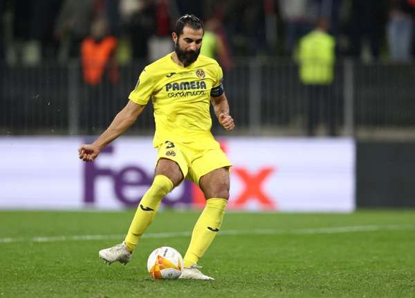 39岁老将阿尔比奥尔畅谈职业生涯：渴望千场里程碑 感恩黄潜知遇之恩