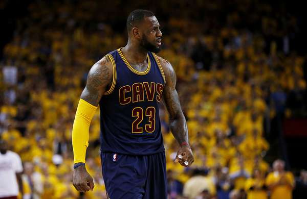 前队友解密詹姆斯进化史:骑士2.0时期投射能力显著提升