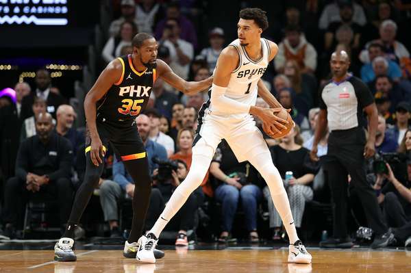 马刺求购杜兰特态度谨慎 拒绝动用榜眼签作为筹码