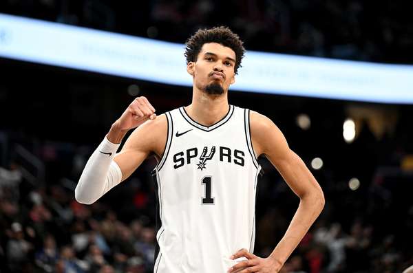 马刺选秀资产运作策略曝光:字母哥杜兰特二选一 篮网神射成务实之选