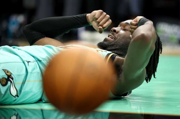 名嘴质疑黄蜂太阳交易细节：马克-威廉姆斯体检疑云克内克特成关键